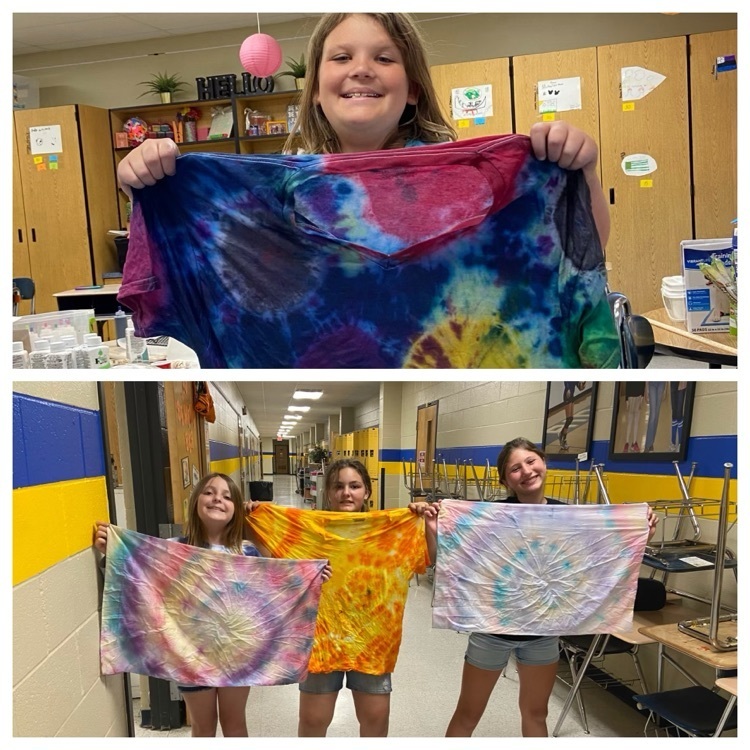 Miss Porch’s students had fun with tie dye! 