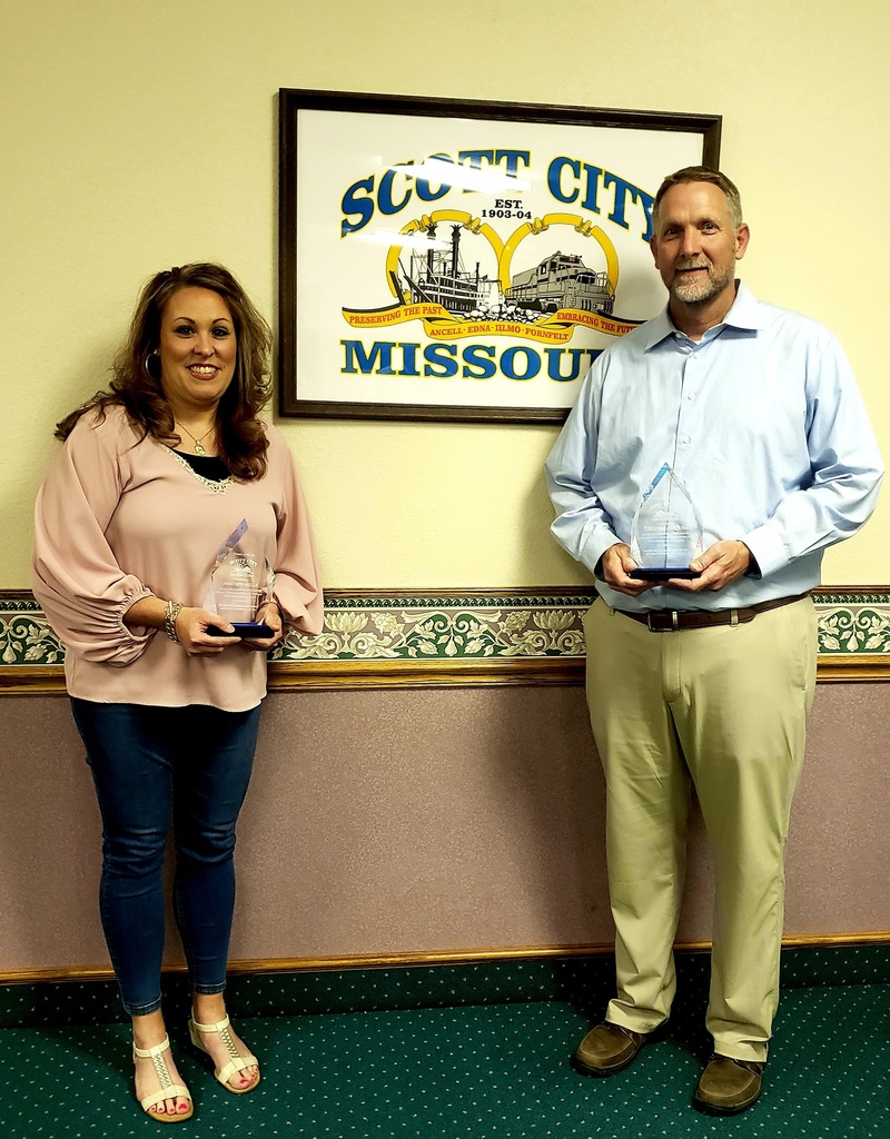 Mr. Umfleet and Mrs. Helle - Friends of Scott City Award
